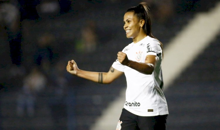 Corinthians anuncia saída de Miriã da equipe feminina; veja detalhes